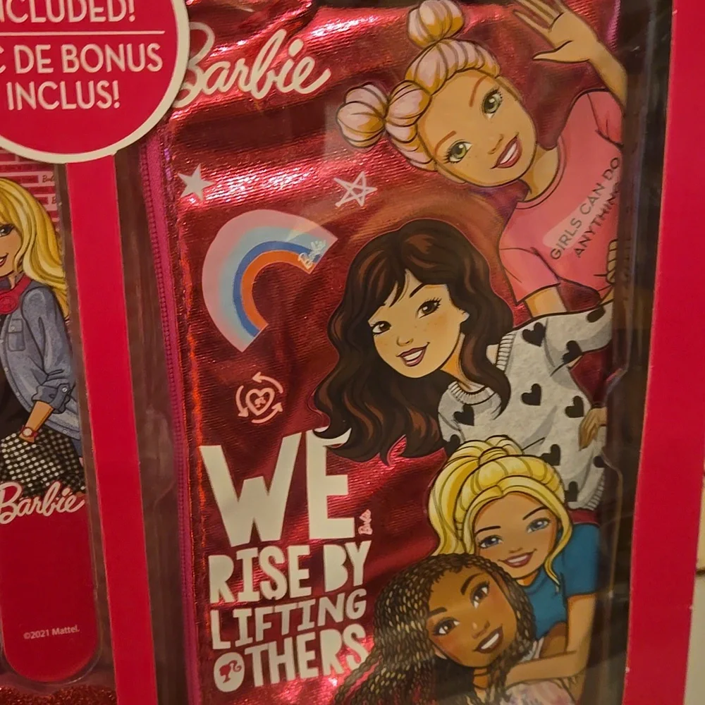 New in Box Barbie Make Up set - Picture 3 of 3